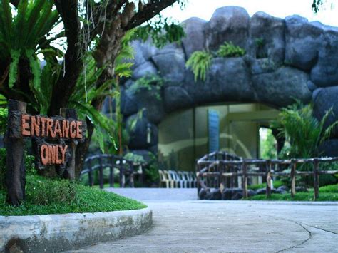 The Forest Park Resort, Bacolod (Negros Occidental).